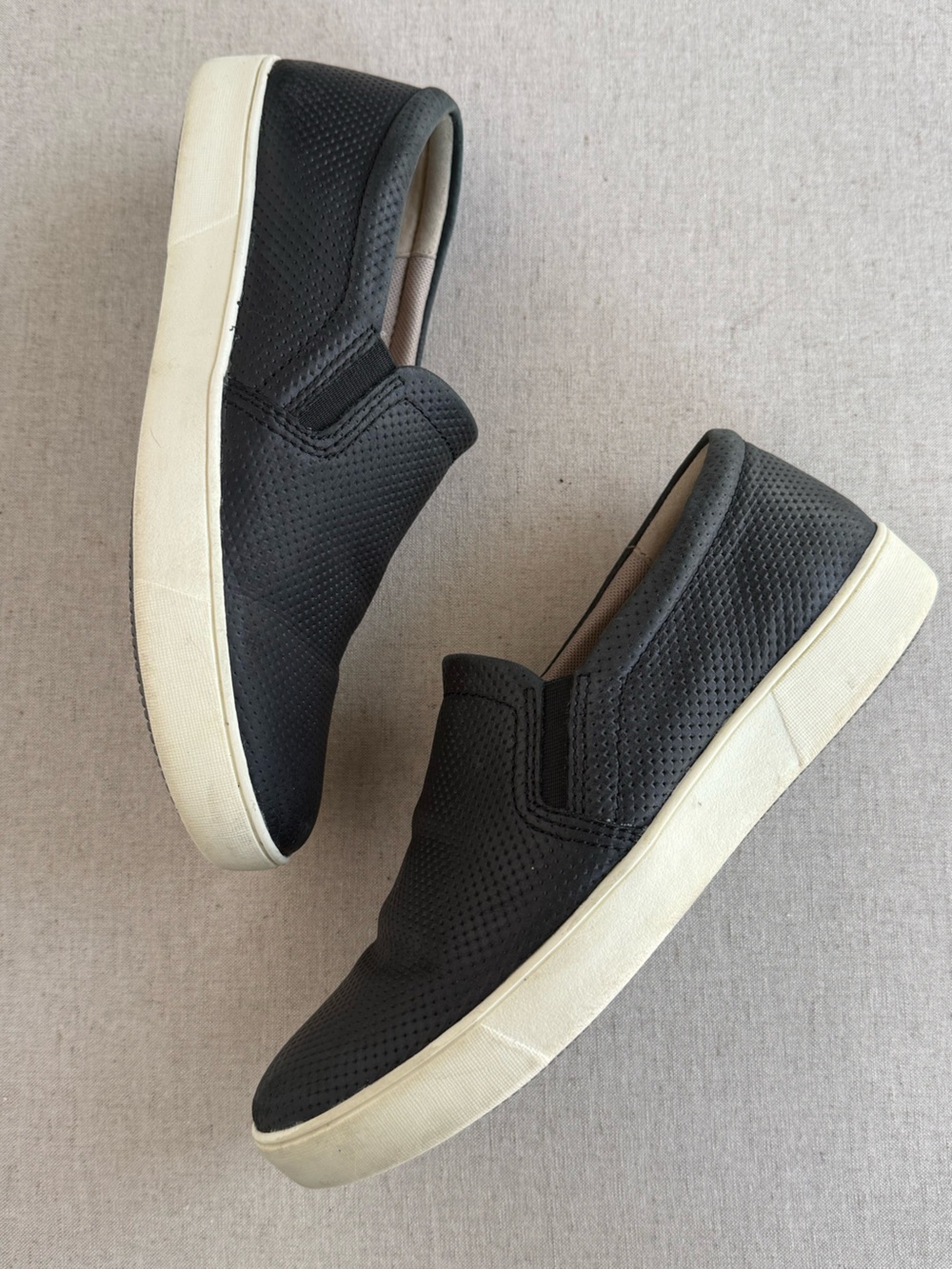 Naturalizer Black Leather Slip-On Sneakers Women’s Size 8